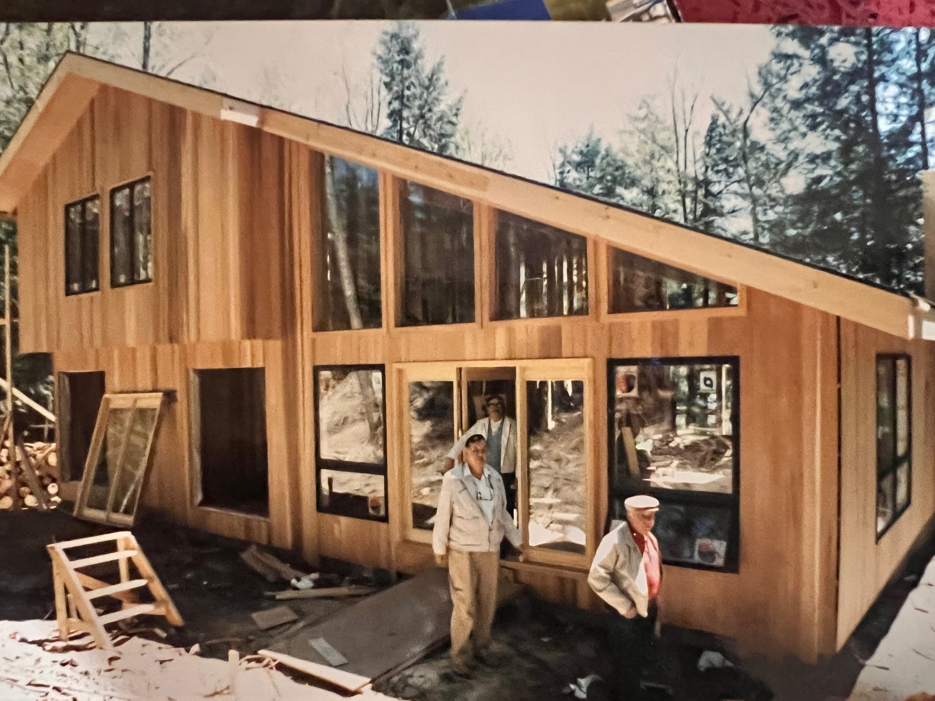 Building the house at the lake